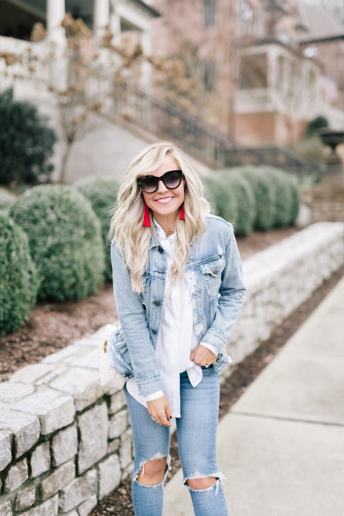 Shopbop Sale featured by top US fashion blog Hello! Happiness; Image of a woman wearing Levi's jeans and denim jacket.