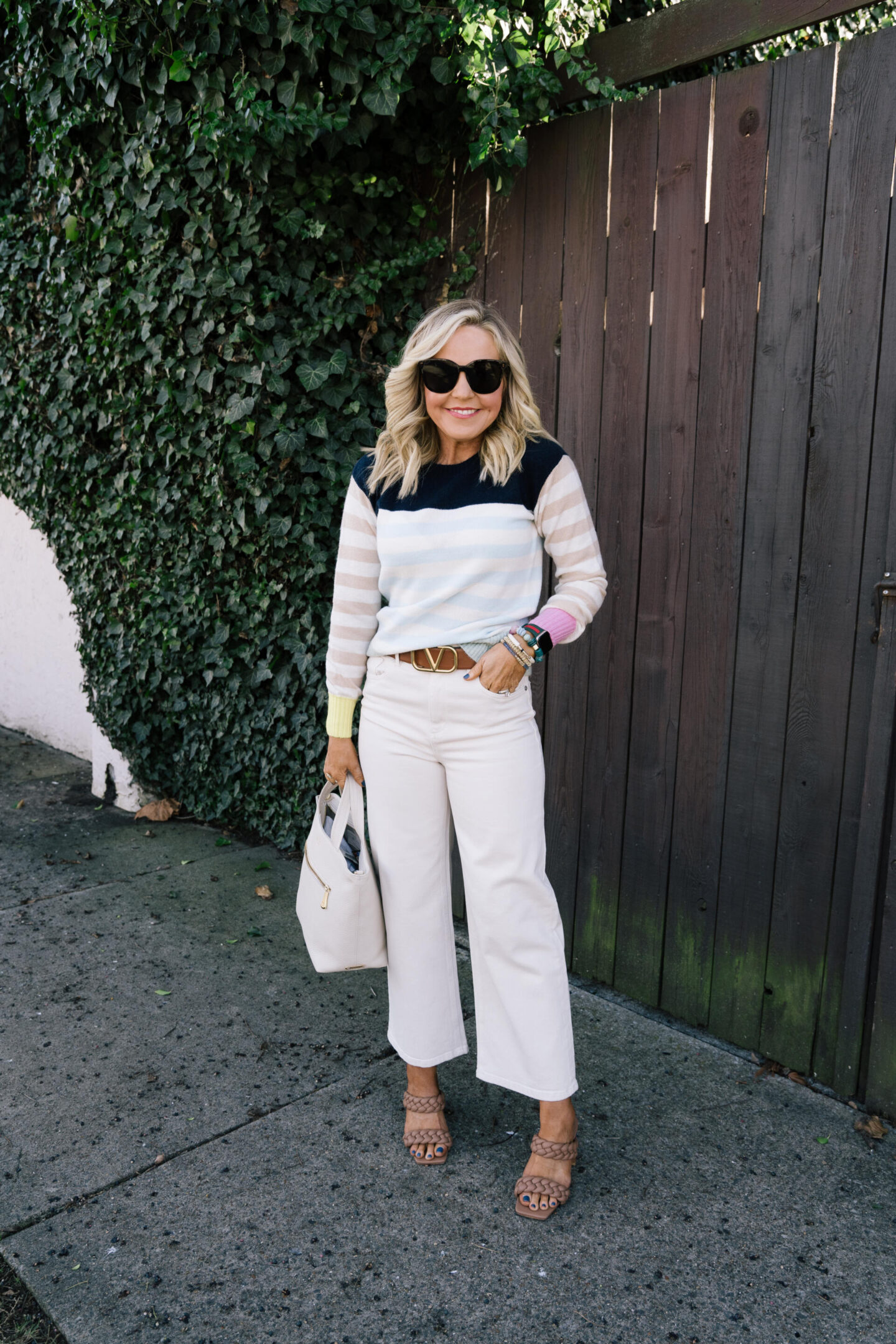 wide leg pants trend featured by top Nashville fashion blogger, Hello Happiness