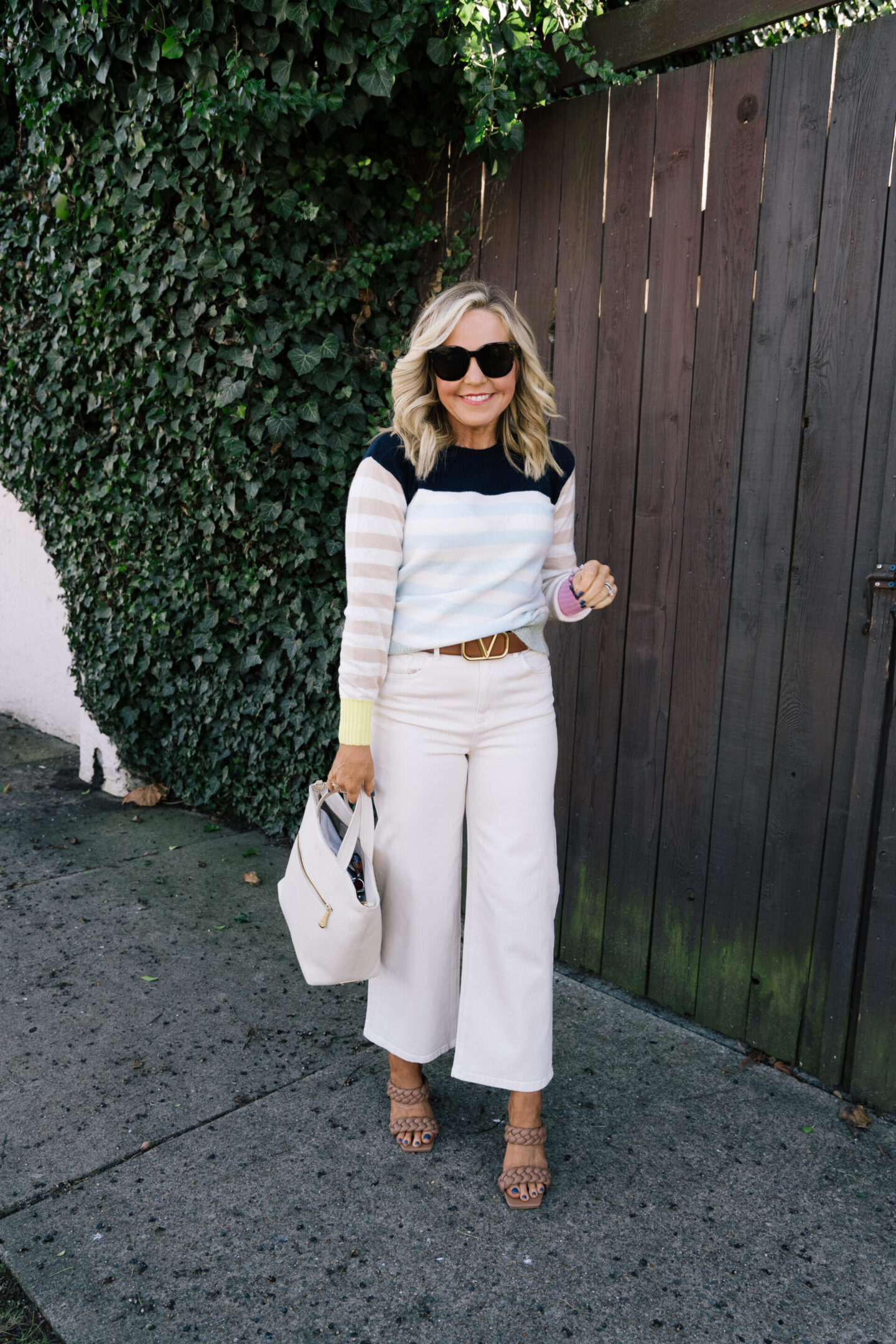 wide leg pants trend featured by top Nashville fashion blogger, Hello Happiness