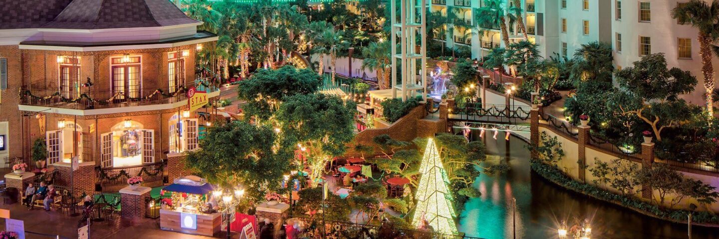 2021 Holiday Activities in Nashville featured by top Nashville blogger, Hello Happiness